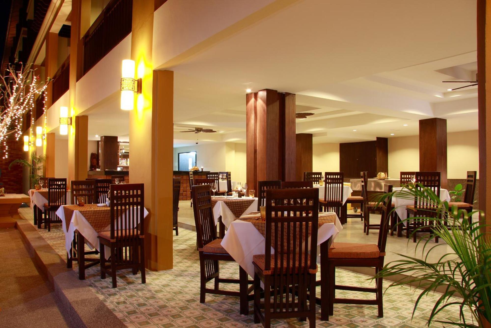 Diamond Cottage Resort&Spa - SHA Plus Karon Restaurang bild